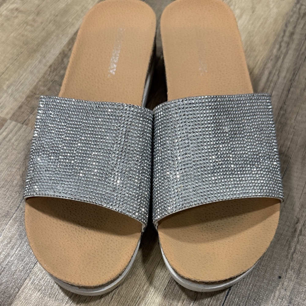 UNIONBAY Silver Slide Sandals